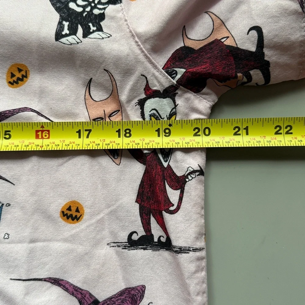 Disney Nightmare Before Christmas Cakeworthy Button-Up Shirt Pink M